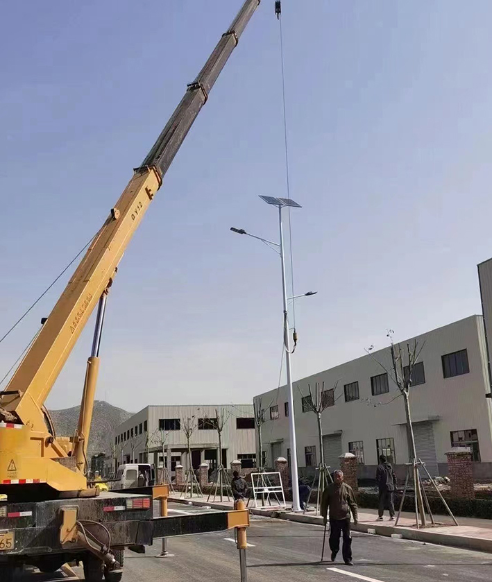 太陽（yáng）能路燈